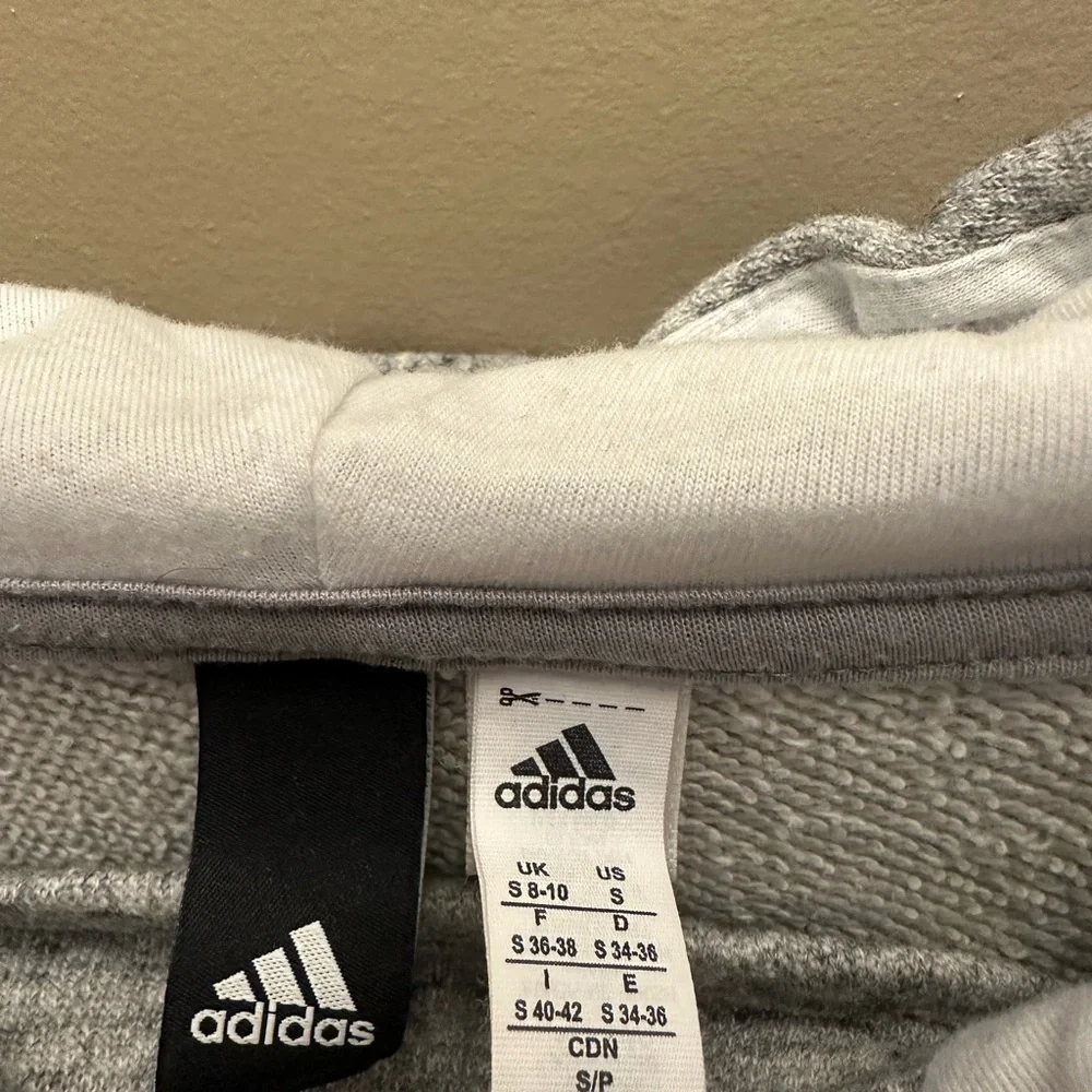 Adidas Sweatshirt - Picture 3 of 6